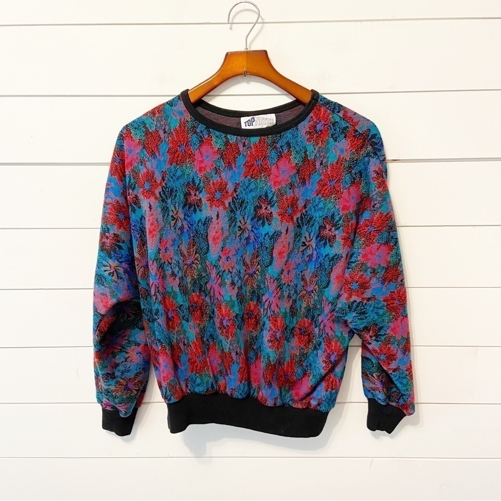 Vintage Top Notch | Vintage 80s/90’s Floral Pattern Sweater Size Small